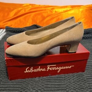 Salvatore Ferragamo Women's‎ Beige Heels - Like New! 799 Retail!